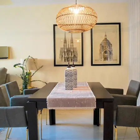 Homely Malagueta Junto Al Mar, Parking Privado Bajo Suplemento * Malaga